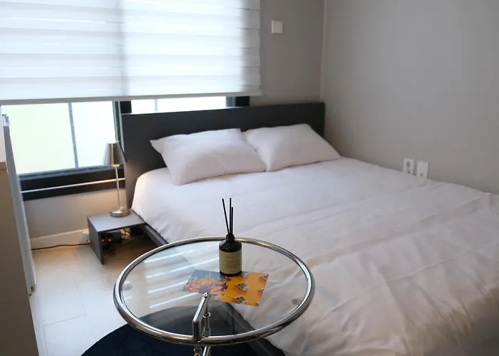 Eco Living Yeonnam 아파트