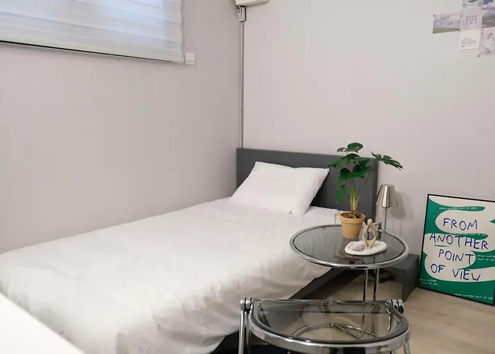 Eco Living Yeonnam * 서울특별시