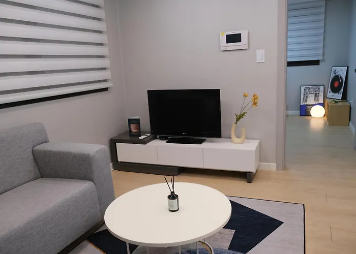 Eco Living Yeonnam 아파트 서울특별시