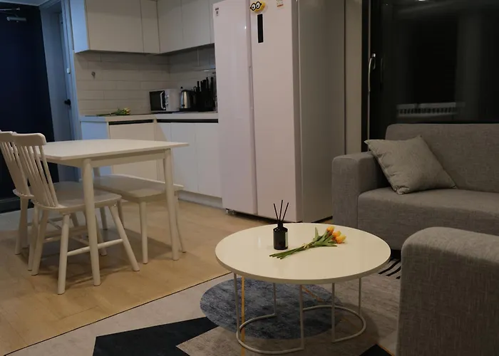 Eco Living Yeonnam 아파트 서울특별시